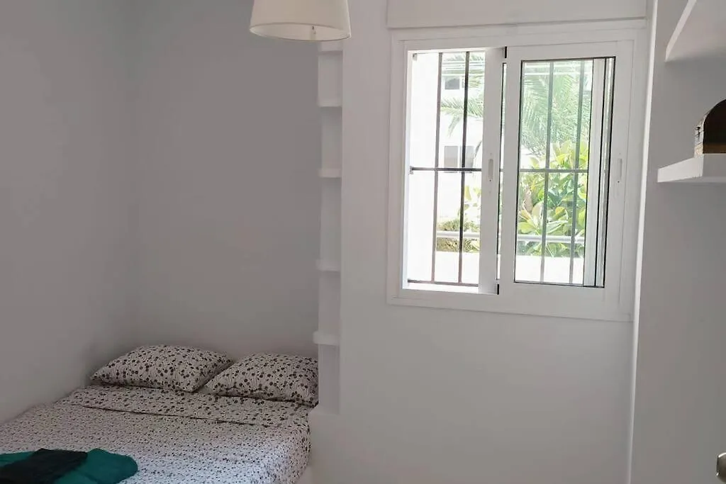 Excellent Choice, Beach, Pool, 150 Qm, Air-Conditioning, 1-8 Guests, Families Fuengirola
